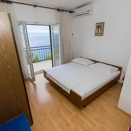 Apartment Miljko - 80 M From *