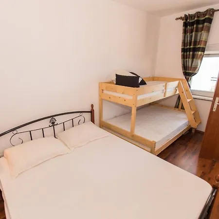Apartment Miljko - 80 M From