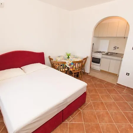 Apartment Miljko - 80 M From *