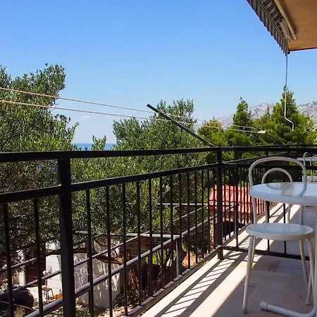 Apartment Miljko - 80 M From Brela