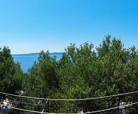 Miljko - 80 M From Appartement Brela
